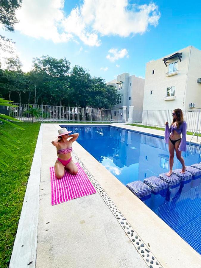 Love Vacations كانكون المظهر الخارجي الصورة
