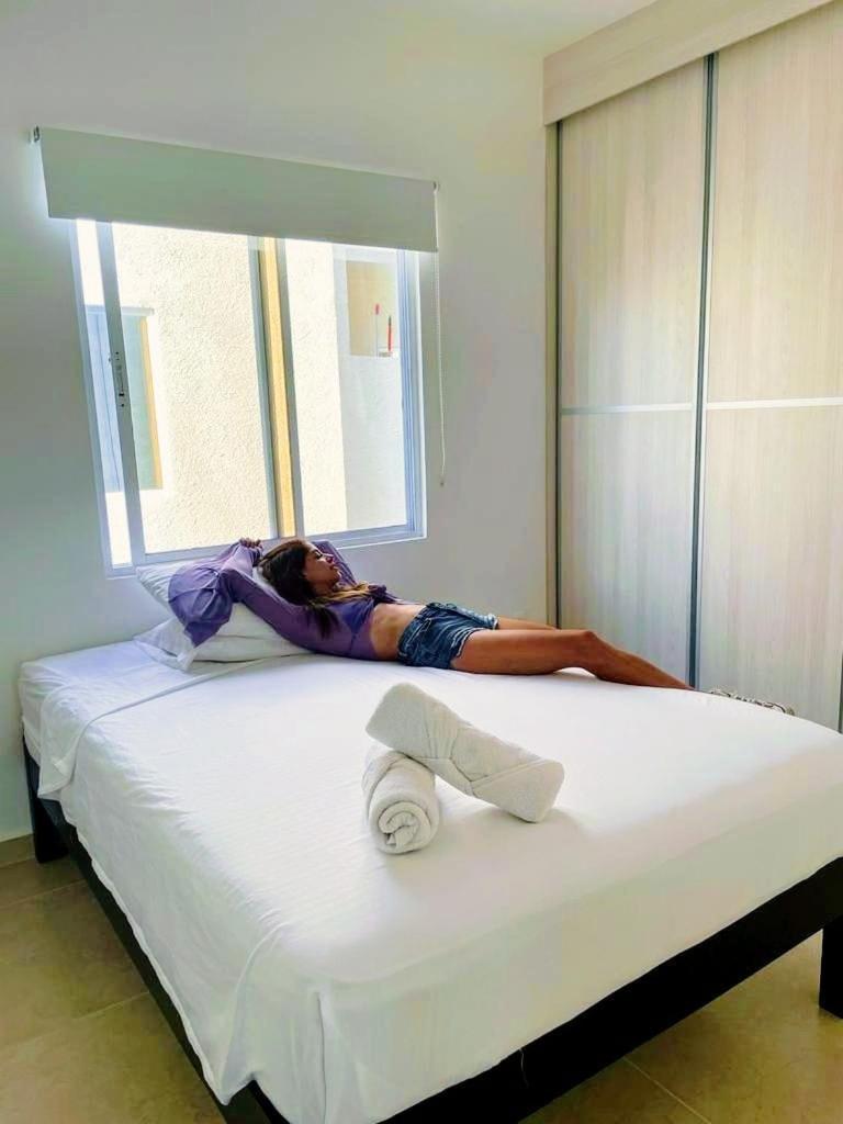 Love Vacations كانكون المظهر الخارجي الصورة